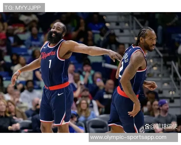 哈登半场表现中规中矩8投3中贡献12分3篮板3助攻正负值7